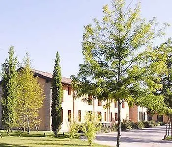 Hostal Relais Cascina Scottina Cadeo 0*,  Italia