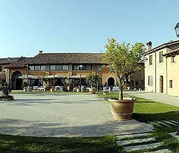 Hostal Relais Cascina Scottina Cadeo 0*,  Italia