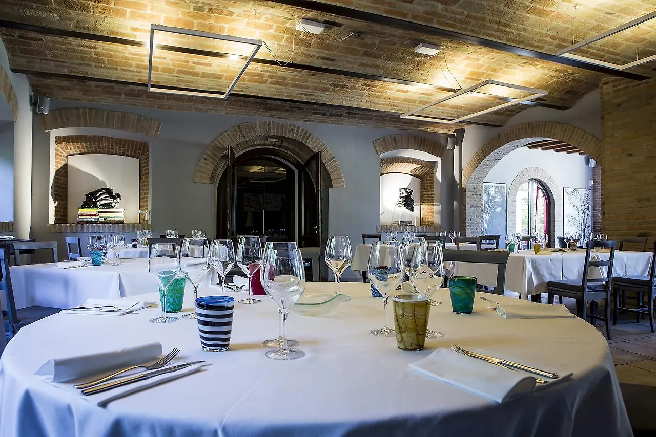 Hostal Relais Cascina Scottina Cadeo 0*,